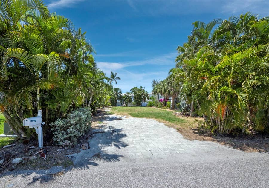 Property photo for 450 FIREHOUSE COURT, Longboat Key, FL