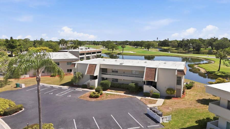 Property photo for 7271 W COUNTRY CLUB DRIVE N, #122, Sarasota, FL