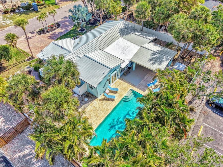 Property photo for 5628 CAPE LEYTE DRIVE, Sarasota, FL