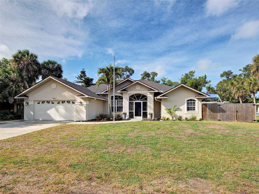 Property photo for 1303 E GATE DRIVE, Venice, FL