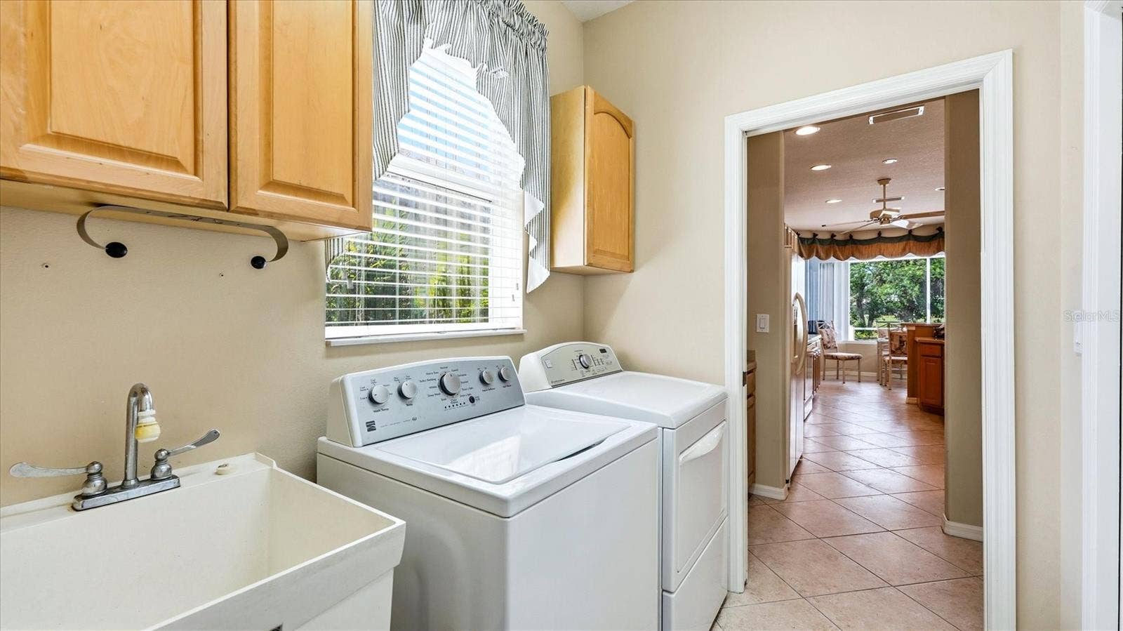 5704 WHITE JASMINE WAY, North Port, FL 34287 Laundry Room