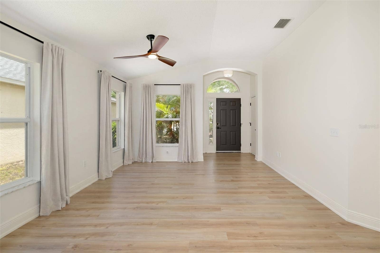 6226 BLUEFLOWER COURT, Lakewood Ranch, FL 34202 6226 BLUEFLOWER COURT, Lakewood Ranch, FL 34202