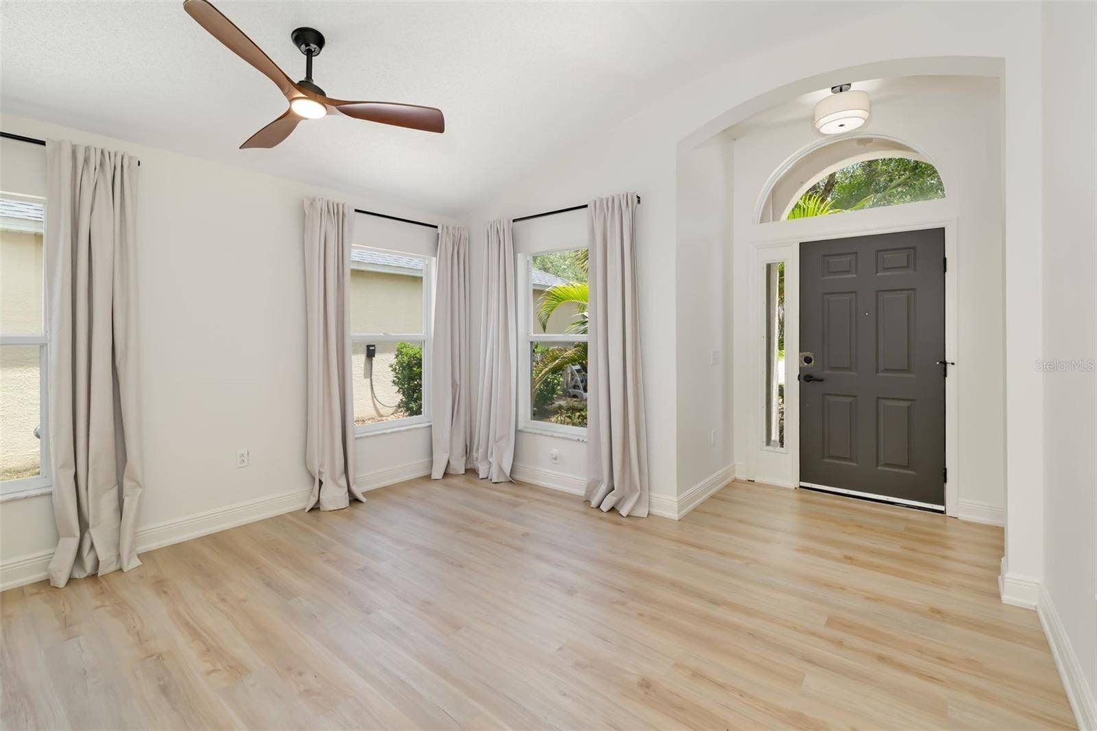 6226 BLUEFLOWER COURT, Lakewood Ranch, FL 34202 6226 BLUEFLOWER COURT, Lakewood Ranch, FL 34202