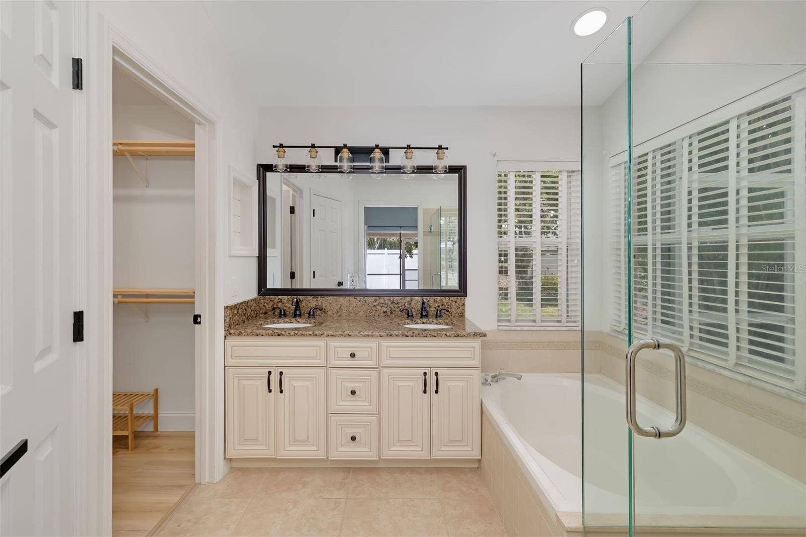 6226 BLUEFLOWER COURT, Lakewood Ranch, FL 34202 6226 BLUEFLOWER COURT, Lakewood Ranch, FL 34202