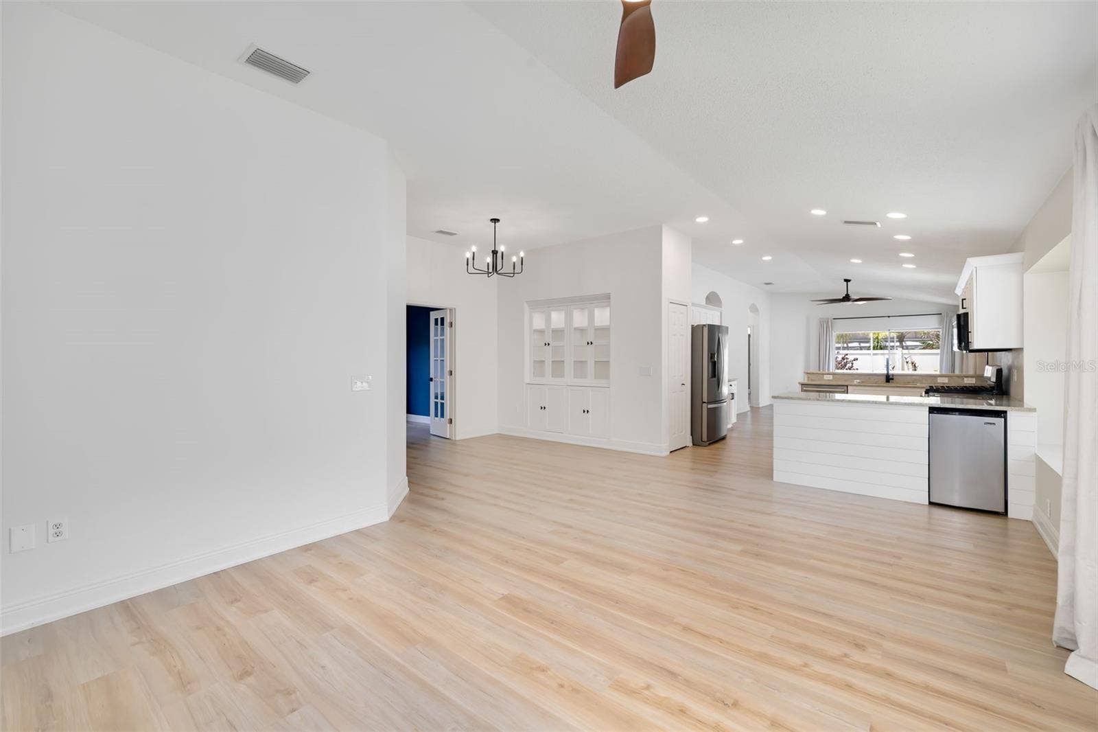 6226 BLUEFLOWER COURT, Lakewood Ranch, FL 34202 6226 BLUEFLOWER COURT, Lakewood Ranch, FL 34202