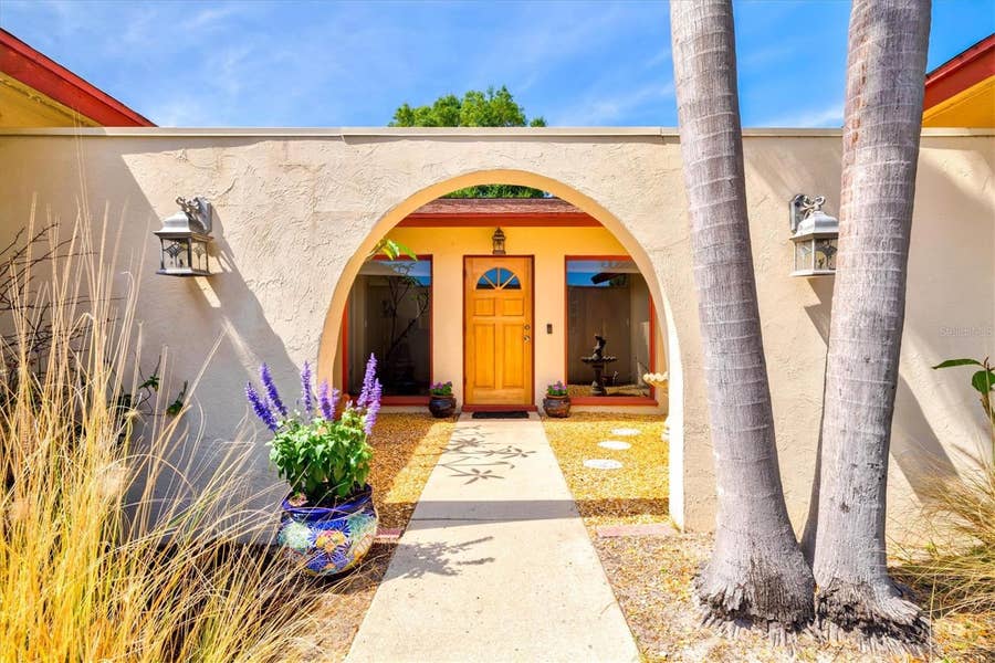Property photo for 6533 BOWLINE DRIVE, Sarasota, FL