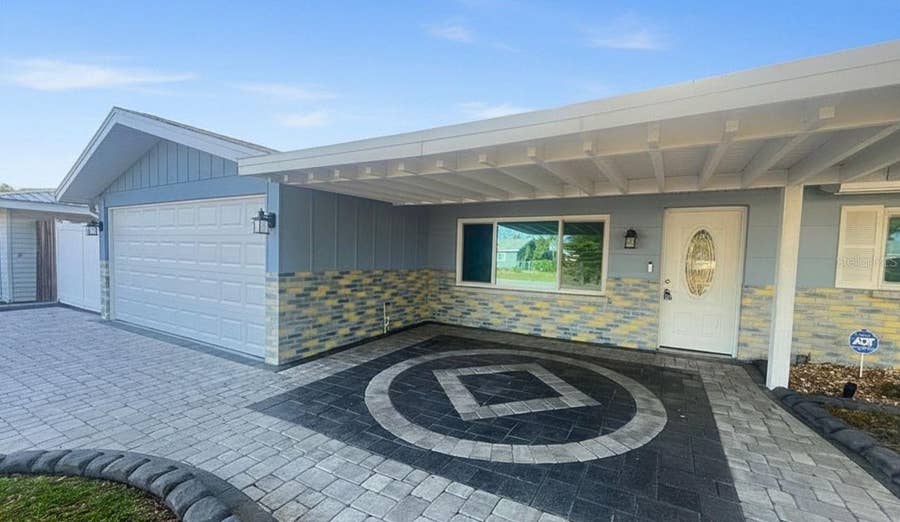 Property photo for 5521 YORKSHIRE WAY, Sarasota, FL