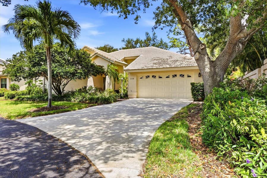 Property photo for 216 CARRIAGE HOUSE LANE, #216, Nokomis, FL