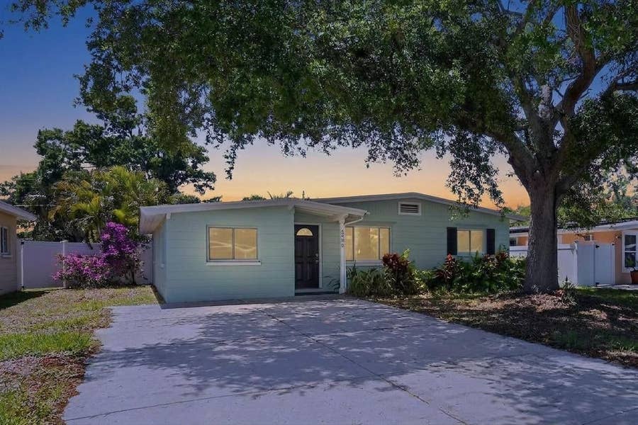 Property photo for 3300 KINGSTON STREET N, St Petersburg, FL