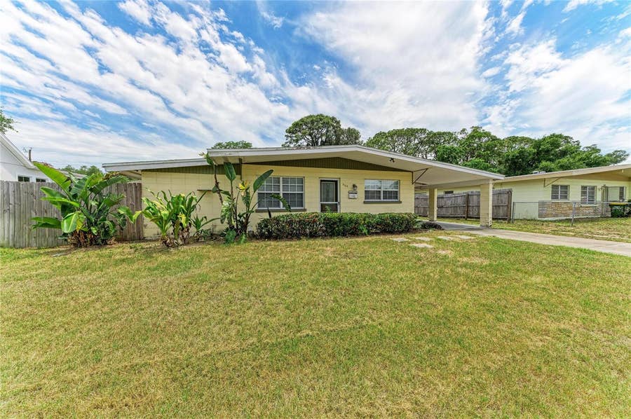 Property photo for 2564 WOOD STREET, Sarasota, FL