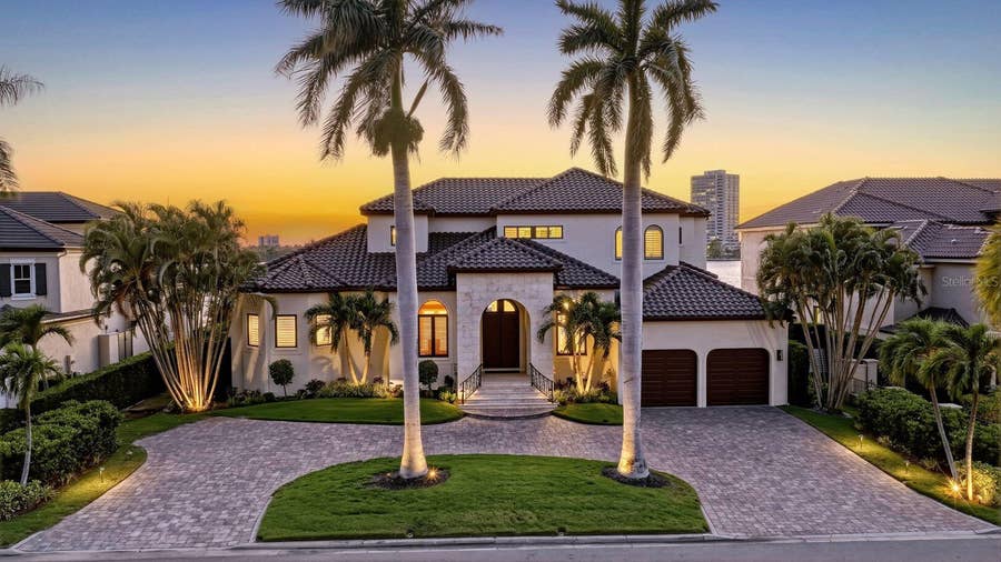 Property photo for 344 W ROYAL FLAMINGO DRIVE, Sarasota, FL