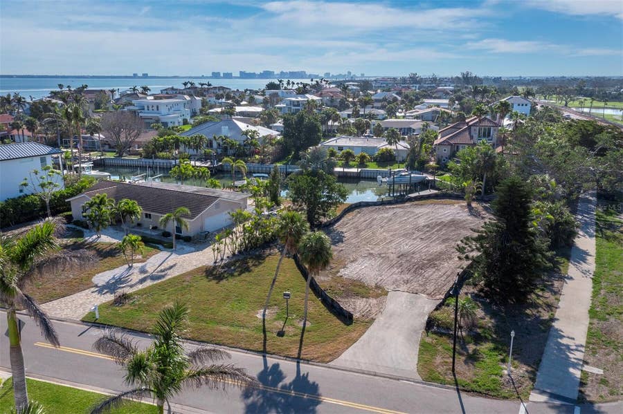 Property photo for 500 OUTRIGGER LANE, Longboat Key, FL