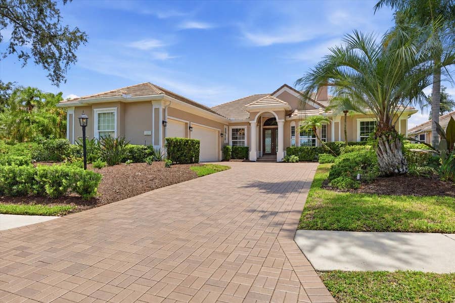 Property photo for 8160 COLLINGWOOD COURT, University Park, FL