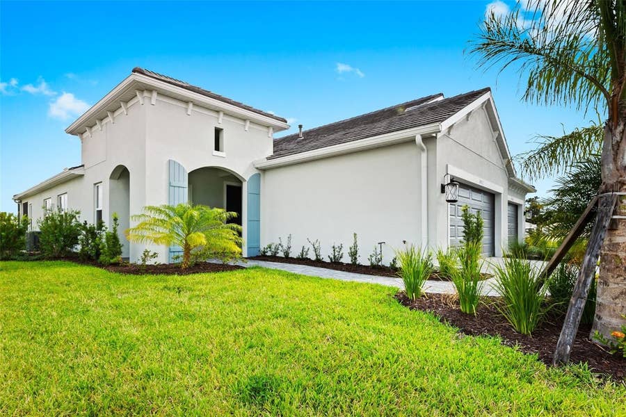 Property photo for 10112 LAKE WALES CIRCLE, Sarasota, FL