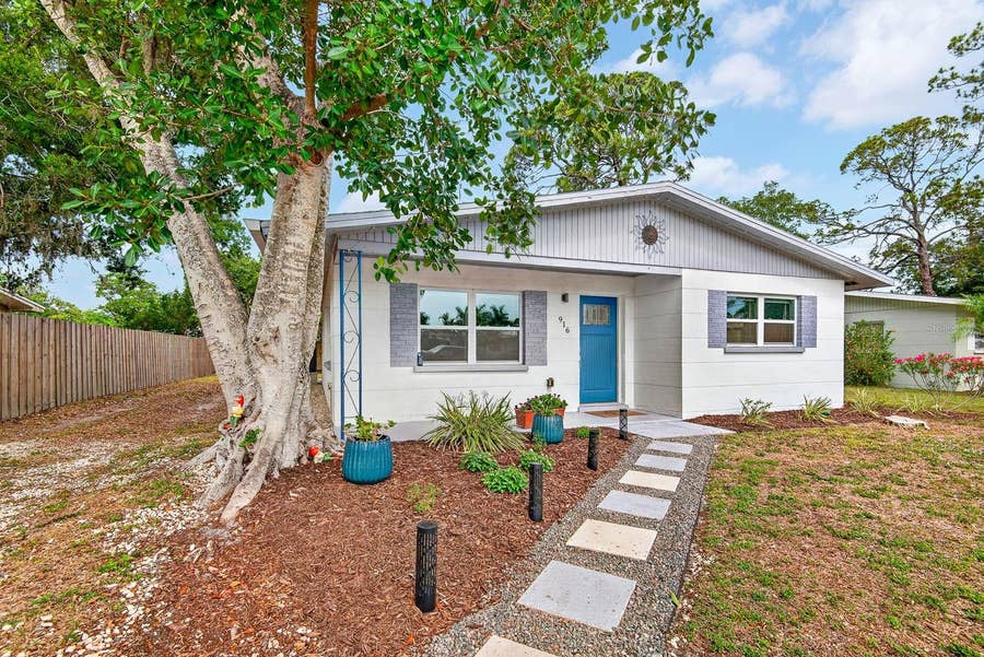 Property photo for 916 PATTISON AVENUE, Sarasota, FL