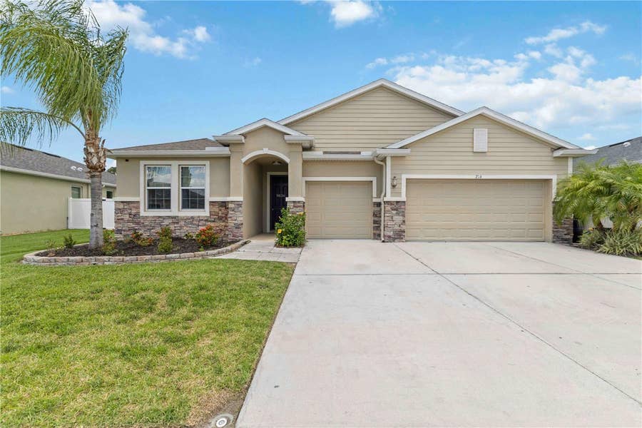 Property photo for 214 TAPA PARISH RUN, Bradenton, FL