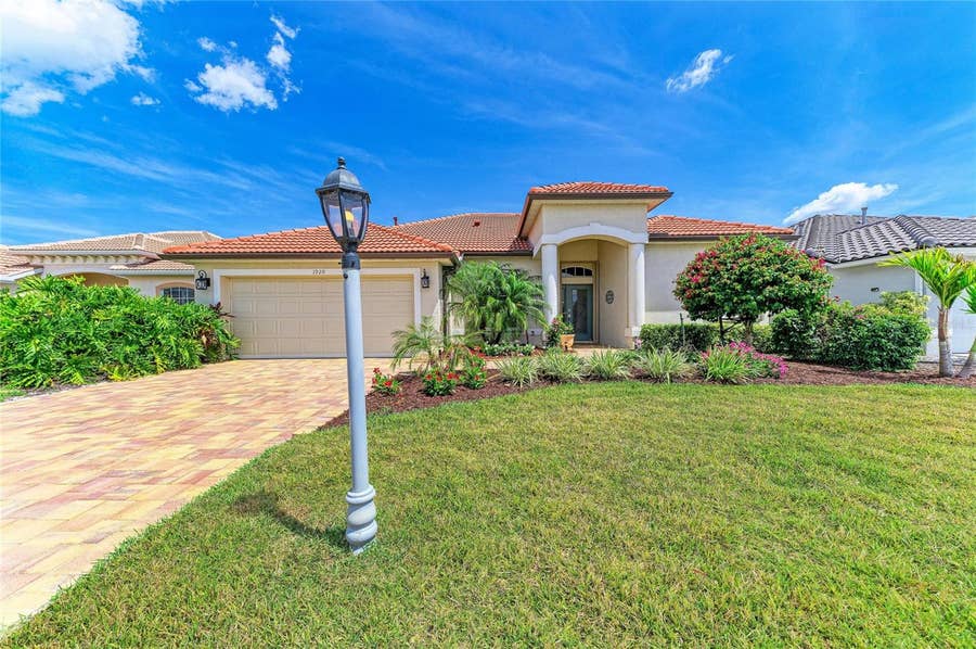 Property photo for 1920 COCONUT PALM CIRCLE, North Port, FL