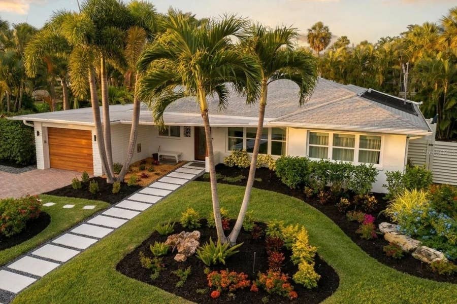 Property photo for 409 N WASHINGTON DRIVE, Sarasota, FL