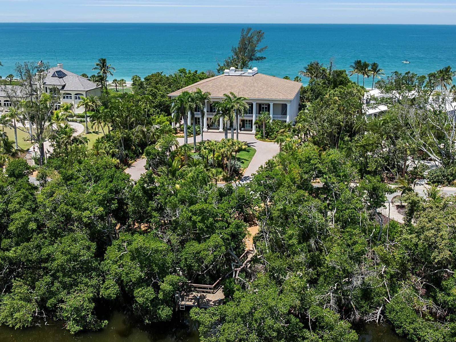 8132 SANDERLING ROAD, Sarasota, FL 34242 8132 SANDERLING ROAD, Sarasota, FL 34242