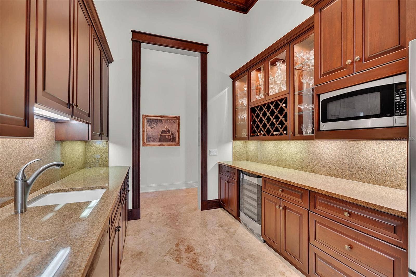 8132 SANDERLING ROAD, Sarasota, FL 34242 8132 SANDERLING ROAD, Sarasota, FL 34242
