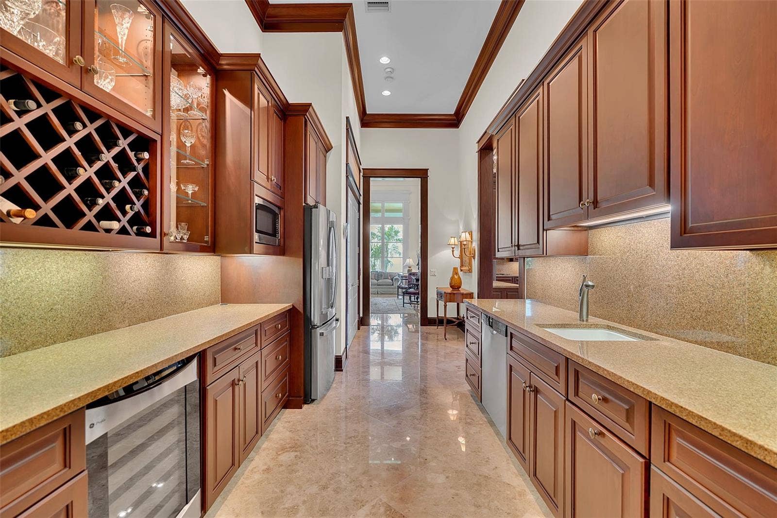 8132 SANDERLING ROAD, Sarasota, FL 34242 8132 SANDERLING ROAD, Sarasota, FL 34242