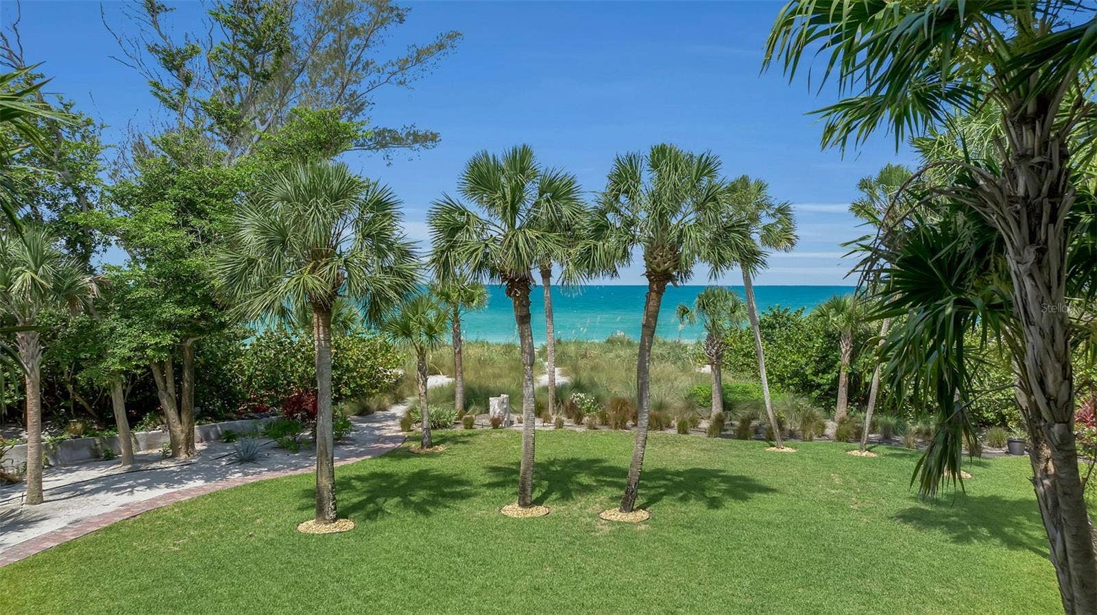 8132 SANDERLING ROAD, Sarasota, FL 34242 8132 SANDERLING ROAD, Sarasota, FL 34242