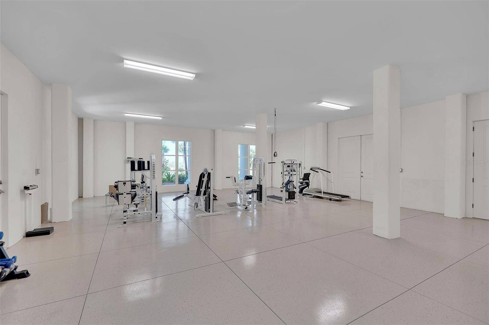 8132 SANDERLING ROAD, Sarasota, FL 34242 8132 SANDERLING ROAD, Sarasota, FL 34242