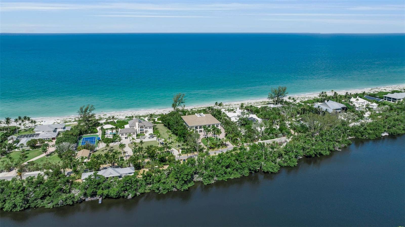 8132 SANDERLING ROAD, Sarasota, FL 34242 8132 SANDERLING ROAD, Sarasota, FL 34242