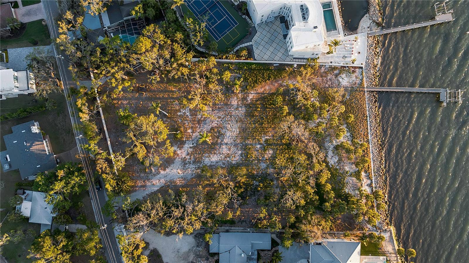2046 ALAMEDA AVENUE, Sarasota, FL 34234