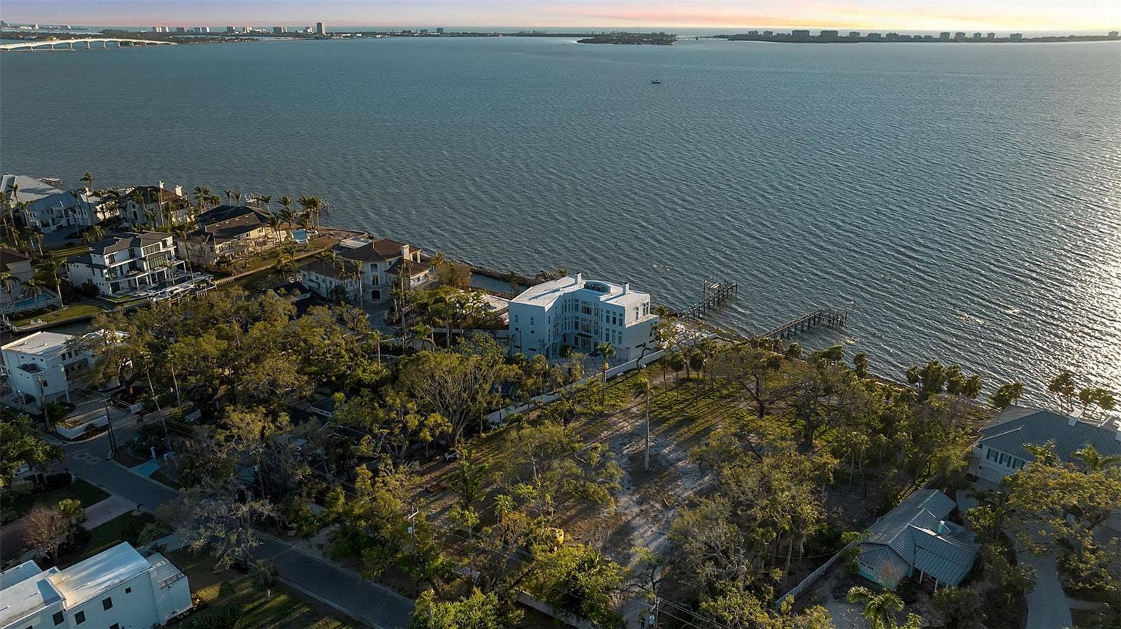 2046 ALAMEDA AVENUE, Sarasota, FL 34234