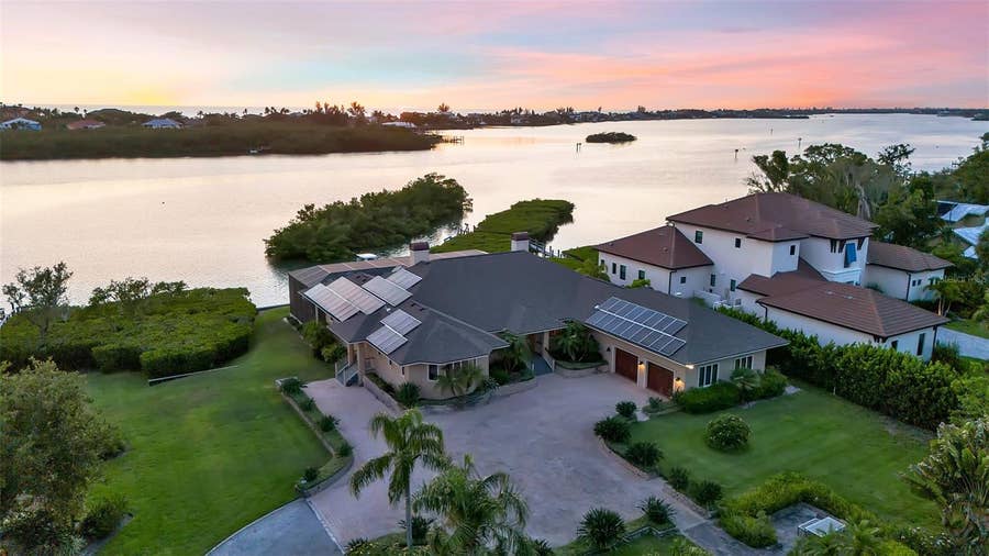 Property photo for 612 LAUREL ROAD W, Nokomis, FL