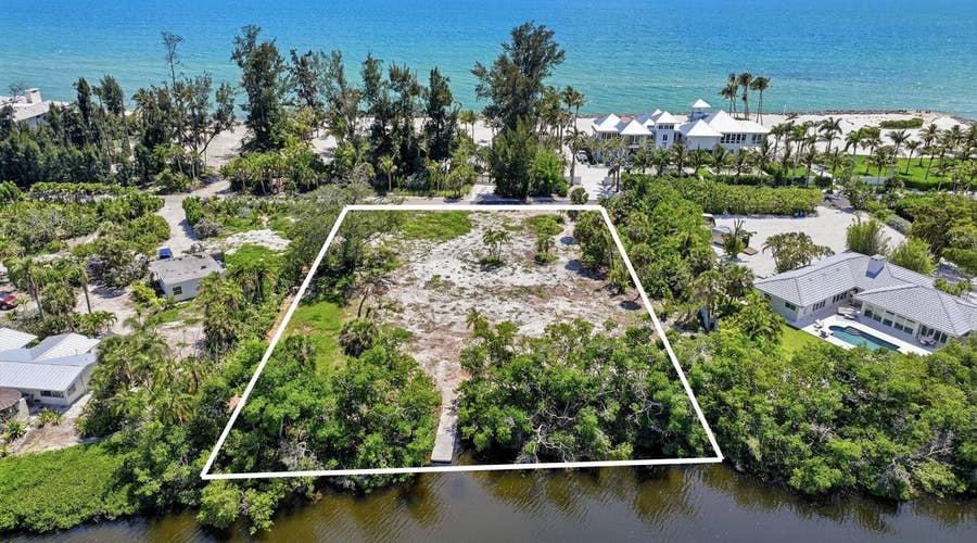 Property photo for 7723 SANDERLING ROAD, Sarasota, FL