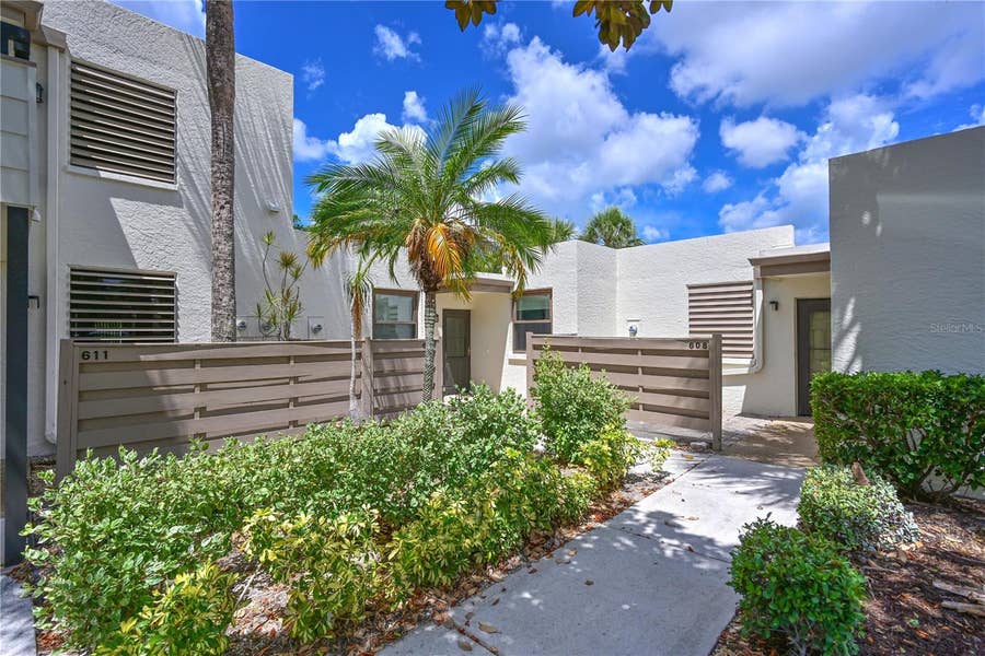 Property photo for 609 WOODLAWN DRIVE, Bradenton, FL