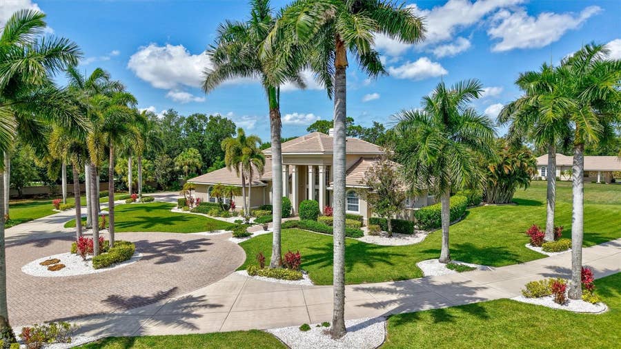 Property photo for 1045 FOX CREEK DRIVE, Sarasota, FL