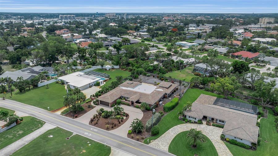 Property photo for 609 LAGUNA DRIVE, Venice, FL