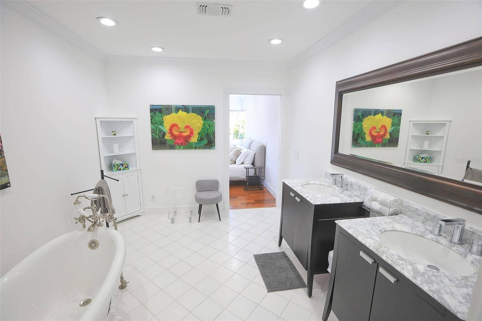 3527 FAIR OAKS LANE, Longboat Key, FL 34228 3527 FAIR OAKS LANE, Longboat Key, FL 34228