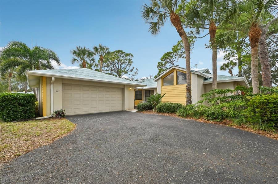 Property photo for 227 SOUTHAMPTON DRIVE, #289, Venice, FL