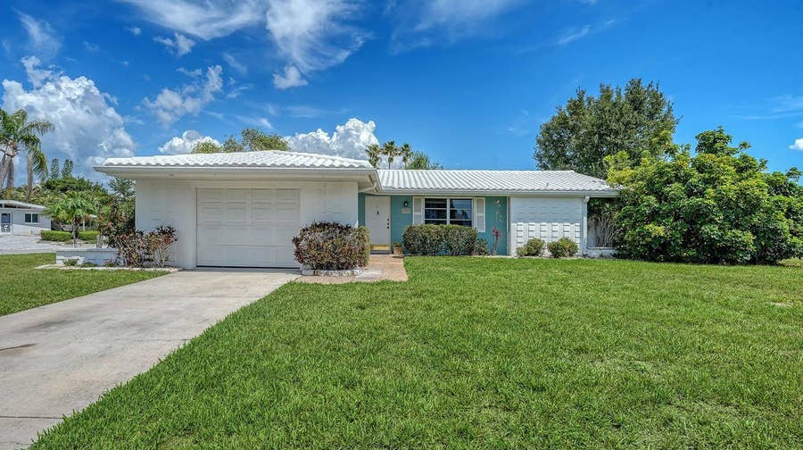 Property photo for 2822 SAFE HARBOR CIRCLE, Sarasota, FL