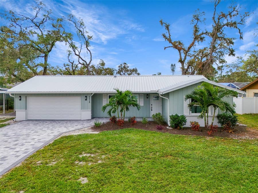 Property photo for 5528 BRIARCLIFF DRIVE, Sarasota, FL