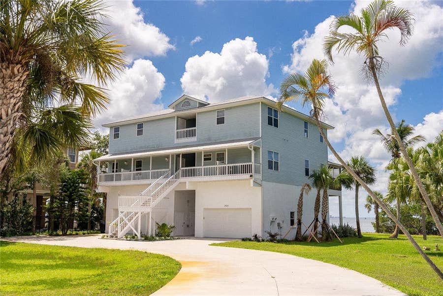 Property photo for 2424 BAY DRIVE, #2424/2426, Bradenton, FL