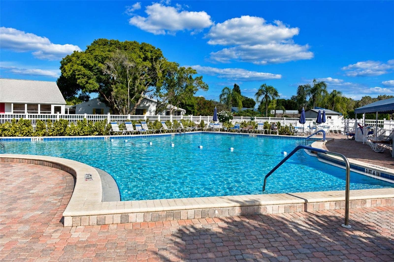 4809 INDEPENDENCE DRIVE, Bradenton, FL 34210 Mt Vernon pool