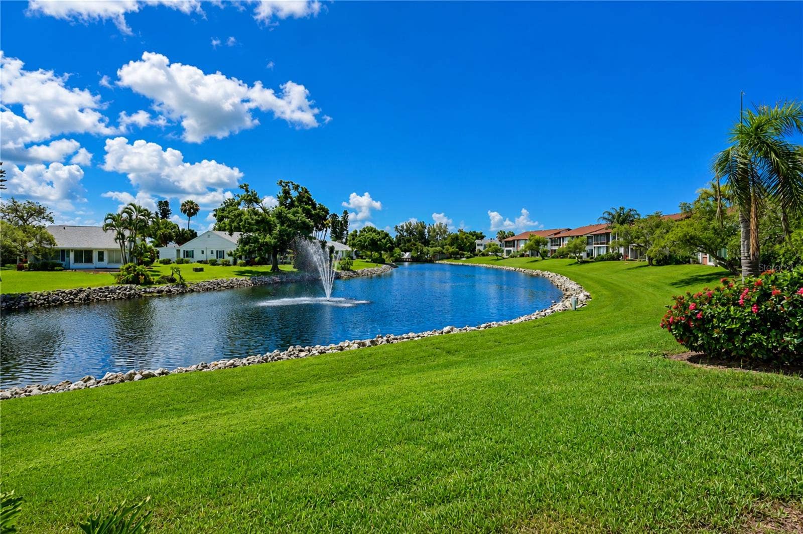 4853 INDEPENDENCE DRIVE, Bradenton, FL 34210 Beautiful surroundings