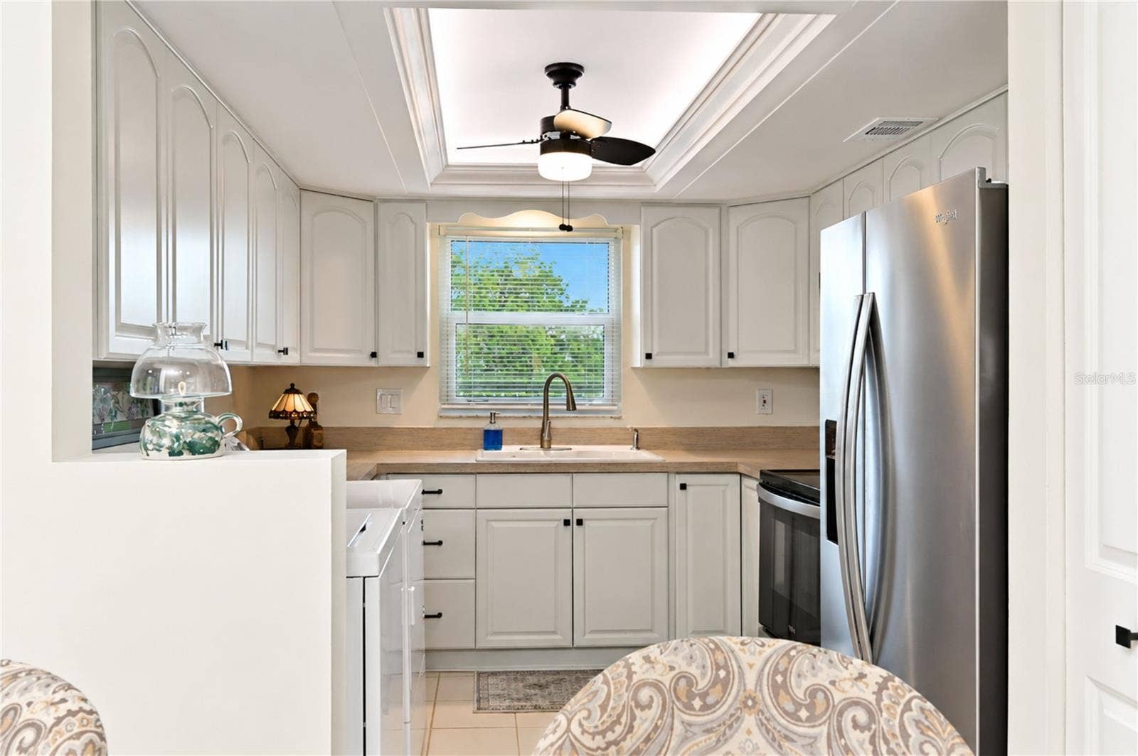 4853 INDEPENDENCE DRIVE, Bradenton, FL 34210 Kitchen features a stainless appliance suite