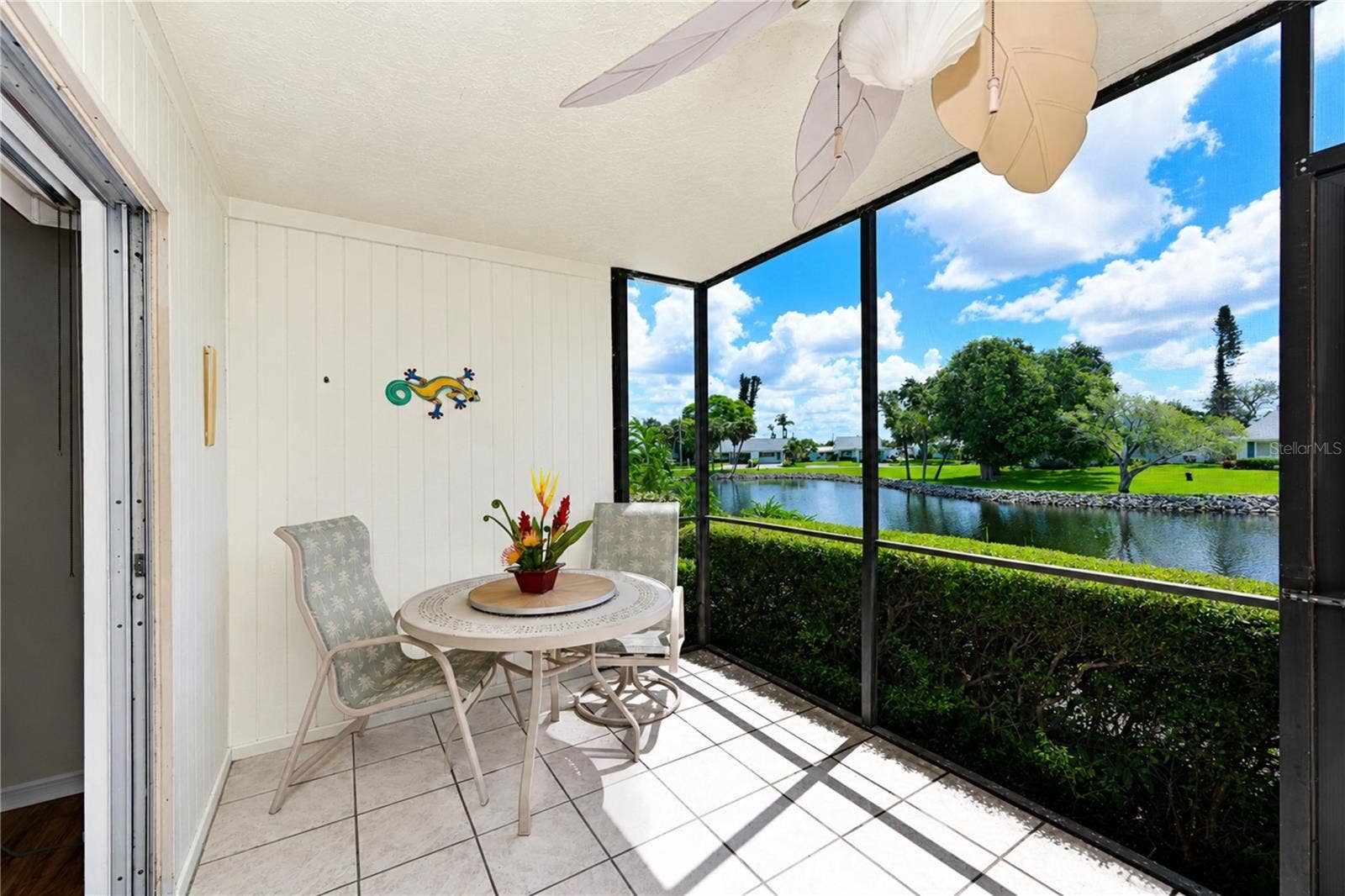 4853 INDEPENDENCE DRIVE, Bradenton, FL 34210 Large lanai to enjoy mornings and evenings