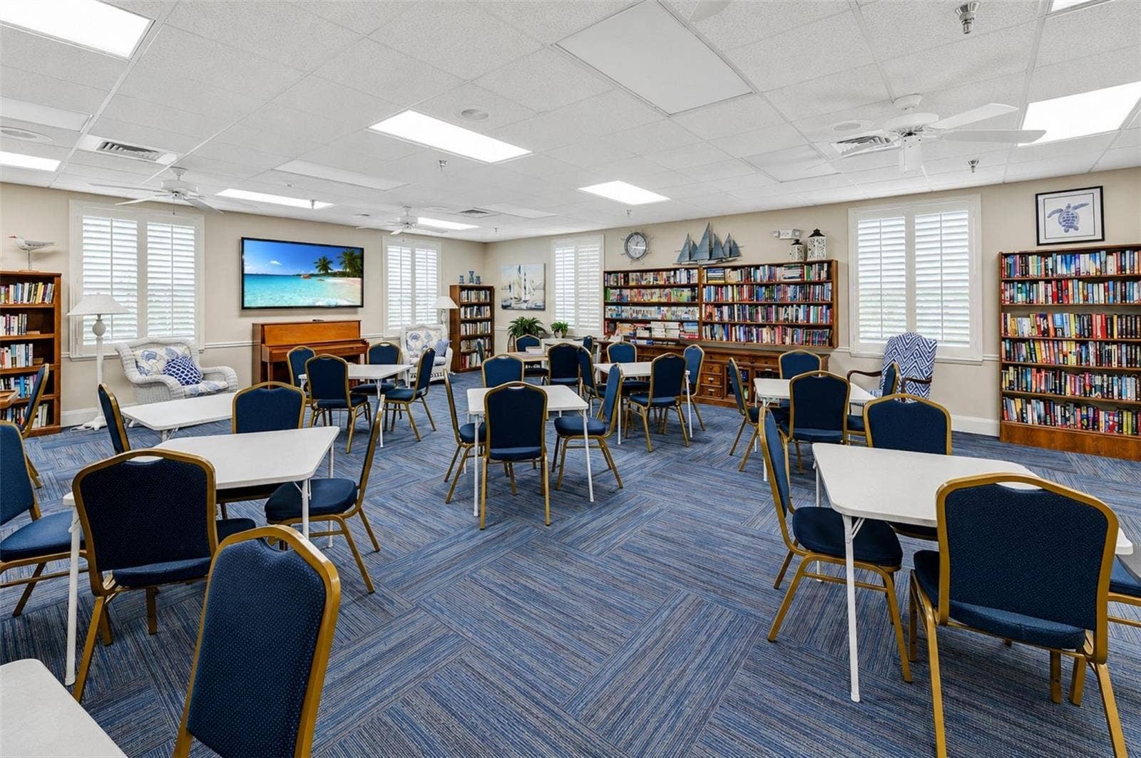 4853 INDEPENDENCE DRIVE, Bradenton, FL 34210 Mt Vernon game room