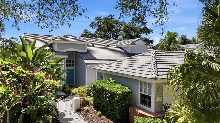 Property photo for 7706 WHITEBRIDGE GLEN, University Park, FL