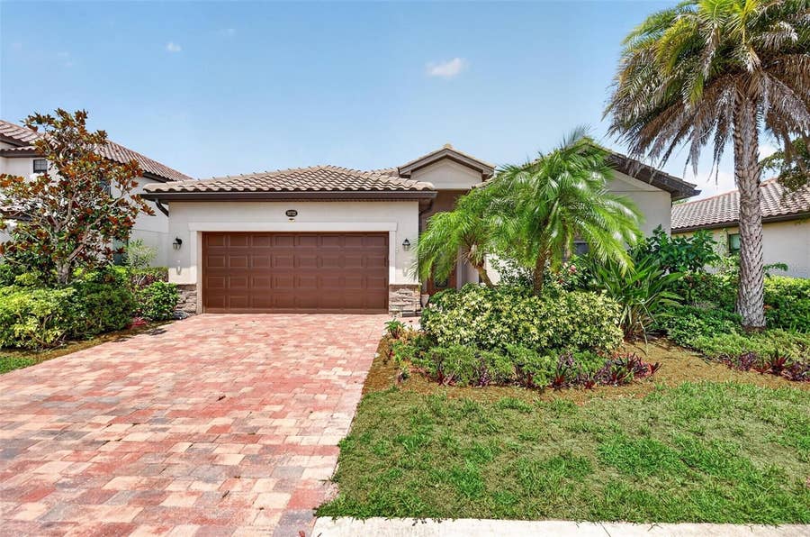 Property photo for 20722 ROMAGNA PLACE, Venice, FL