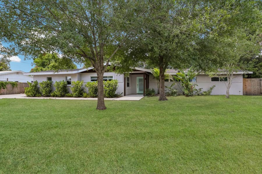 Property photo for 5720 ISANDA PLACE, Sarasota, FL