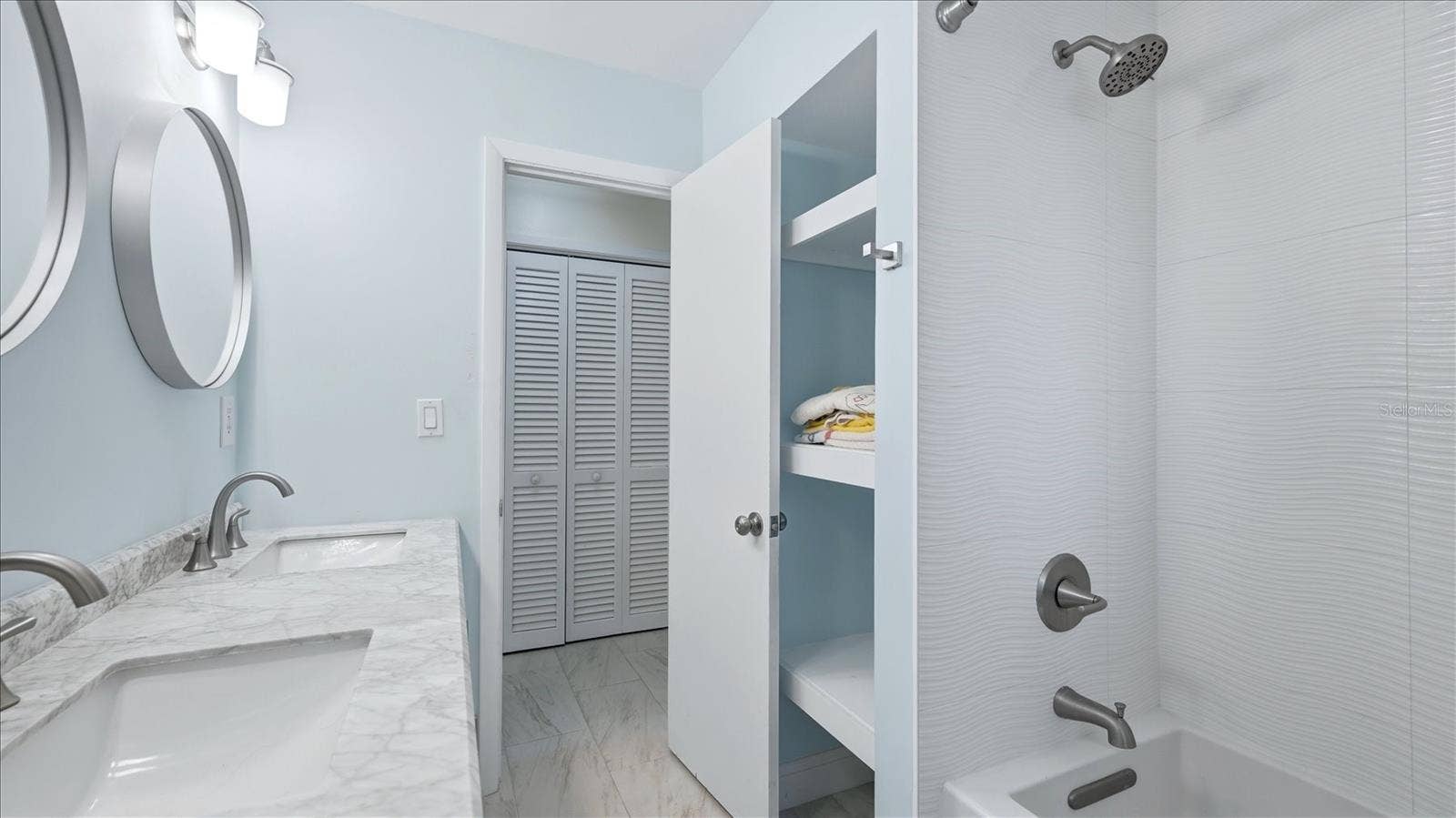 6233 ROCKEFELLER AVENUE, Sarasota, FL 34231