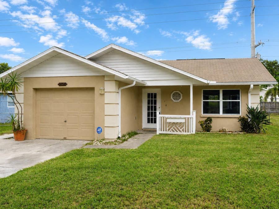 Property photo for 5132 1ST AVENUE W, Bradenton, FL
